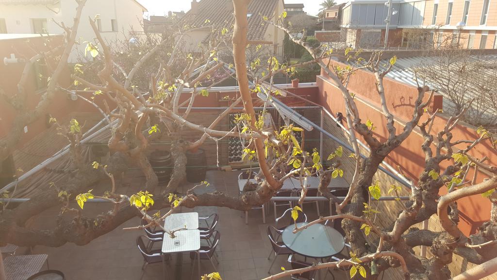 Pension Avenida Вильяфранка-дель-Пенедес Экстерьер фото