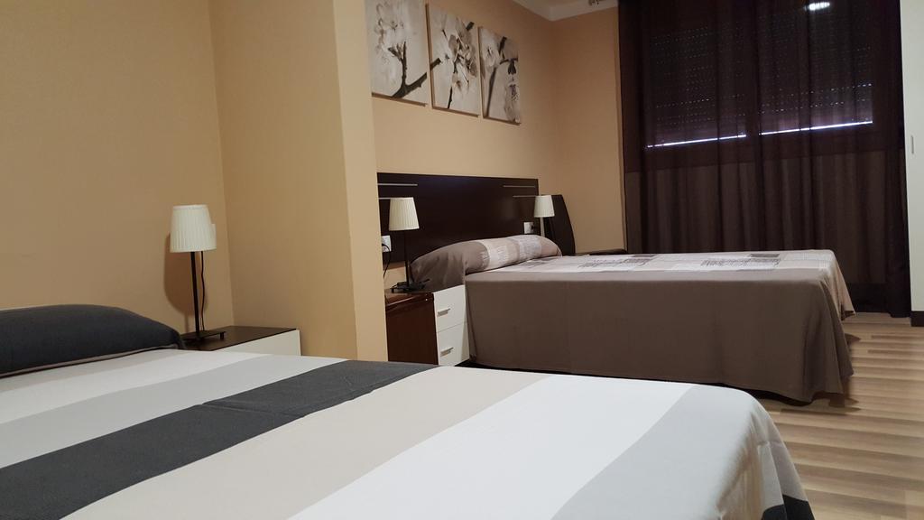 Pension Avenida Вильяфранка-дель-Пенедес Экстерьер фото